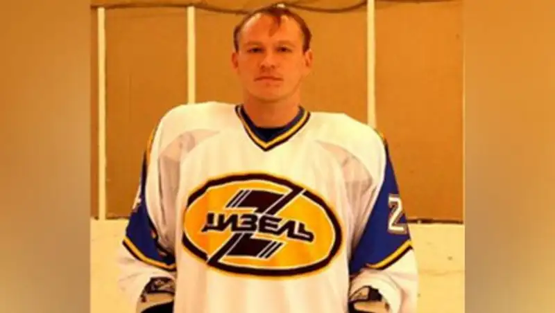 СМИ: Хоккеист Пётр Девяткин покончил с собой из-за долгов