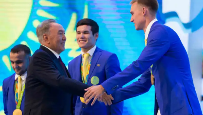 Вдохновляет на новые высоты и победы - олимпийцы поздравляют Елбасы