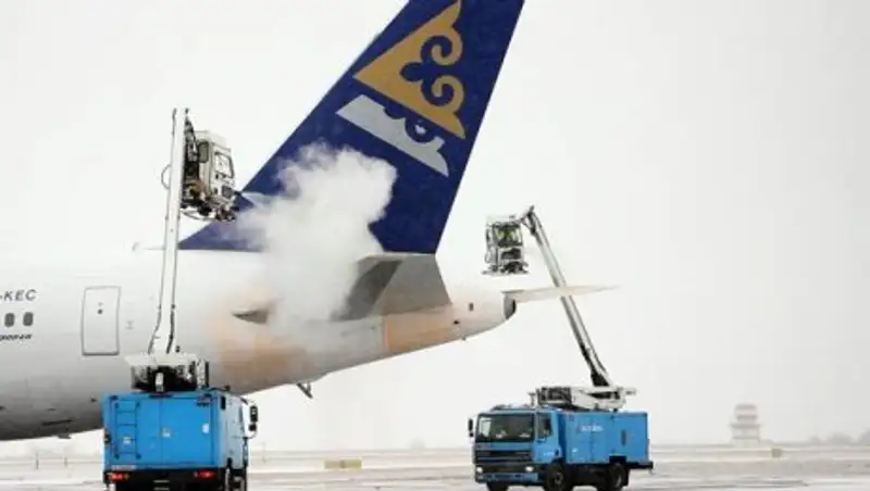 В аэропортах Астаны и Алматы идет задержка рейсов