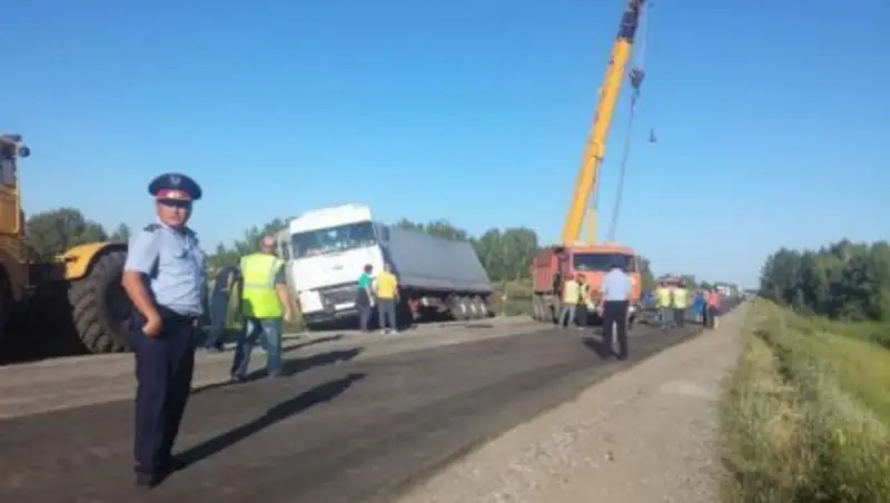 В Костанайской области произошло ДТП с фурой