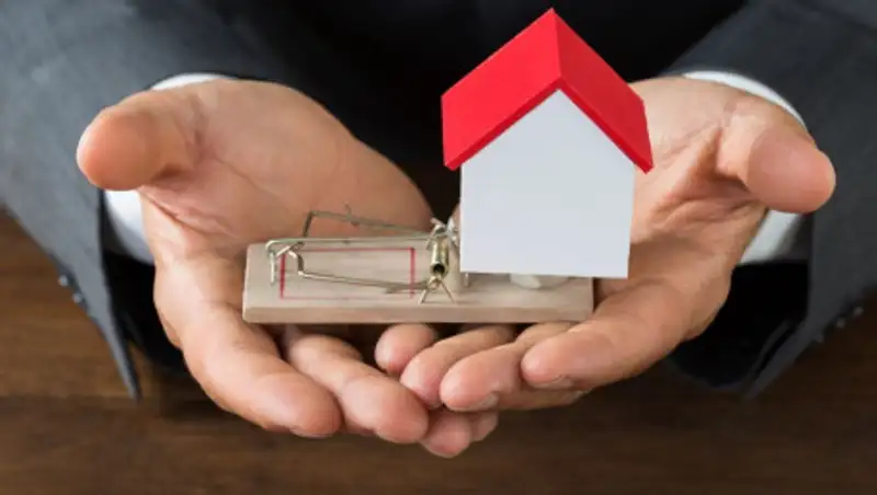 В Нур-Султане мужчина "сдавал" чужие квартиры