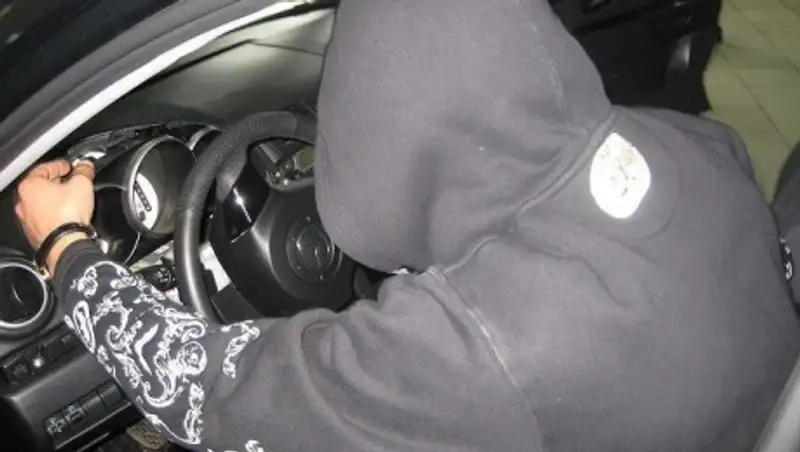 В Алматинской области задержали парня, умудрившегося угнать за час три машины