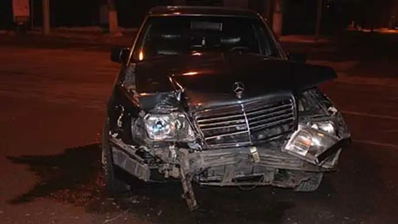 Нетрезвые участники ДТП устроили «разборки» на дороге в Алматы