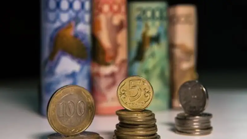 Прогноз курса тенге на ближайшую неделю дал эксперт