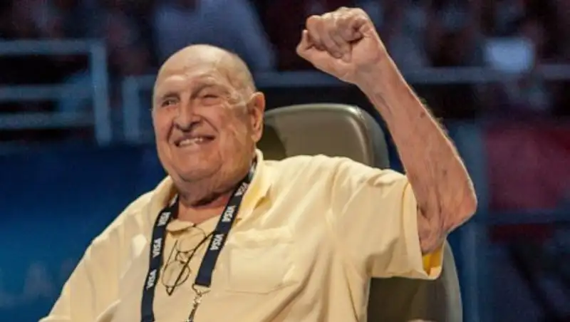 Старейший чемпион Олимпийских игр из США умер в возрасте 98 лет