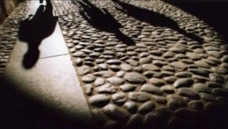 В Усть-Каменогорске полицейские задерживают несовершеннолетних, оказавшихся на улице ночью