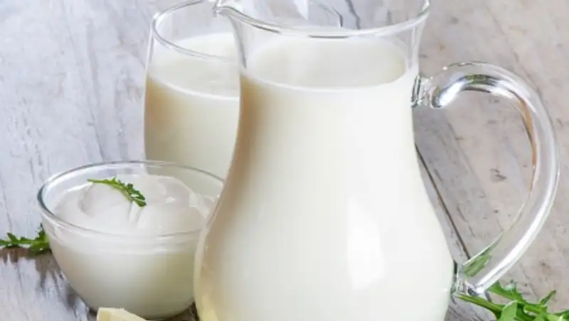 Кому и когда выдают молоко за вредность