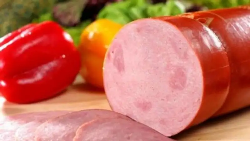 Эксперт пояснил, как человеческая ДНК может попасть в колбасу