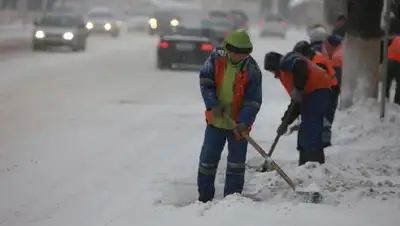 улица уборка осадки, фото - Новости Zakon.kz от 03.12.2021 16:07