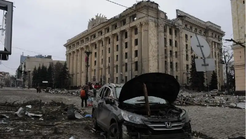 Ситуация в Украине: Зеленский готов к переговорам с Путиным, но просит увеличить поставки оружия