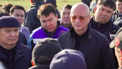 Роман Скляр посетил рудник в Бестобе, фото - Новости Zakon.kz от 05.10.2023 19:23