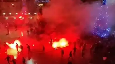 Столкновения между фанатами сборных Марокко и Франции начались во французских городах, фото - Новости Zakon.kz от 15.12.2022 04:10