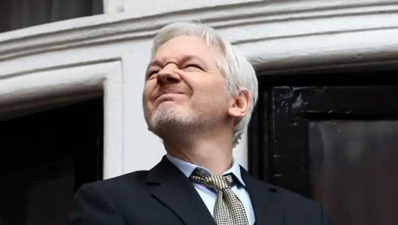Ассанж заявил, что не забудет и не простит семи лет "заключения" в посольстве
