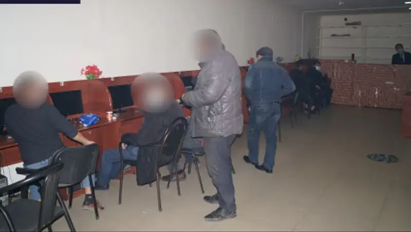 Подпольное казино под видом компьютерного клуба работало в Таразе