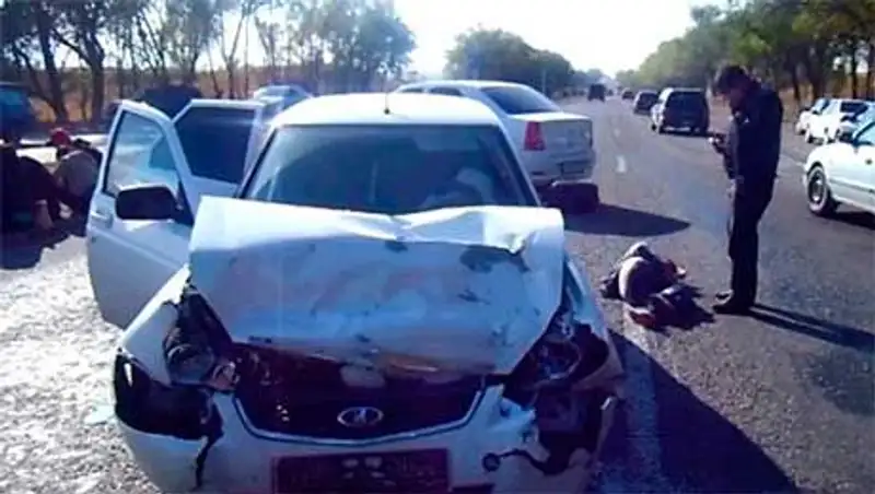 Восемь человек пострадали в ДТП на трассе Алматы - Бишкек