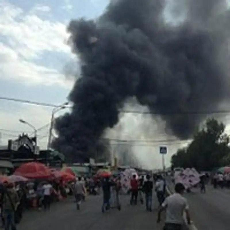 Наказать владельцев сгоревших рынков в Алматы пообещал глава МЧС Казахстана, фото - Новости Zakon.kz от 18.09.2013 16:34