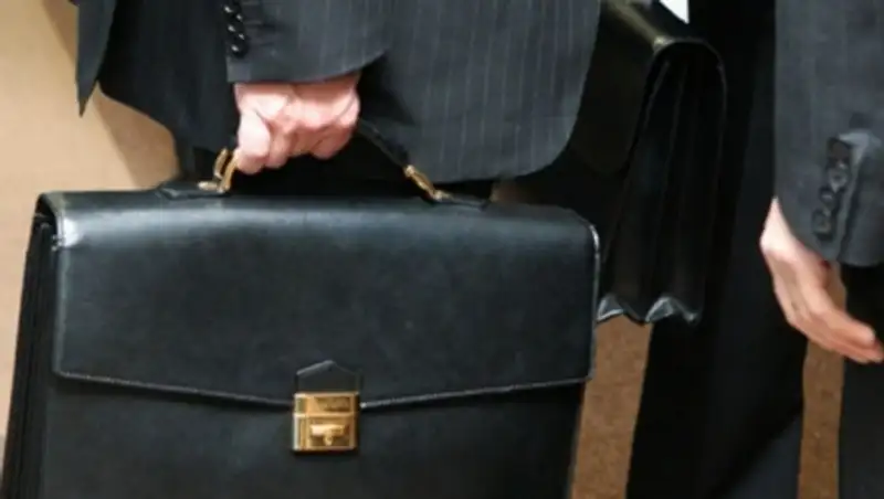 В ЗКО чиновника наказали за игнорирование обращений