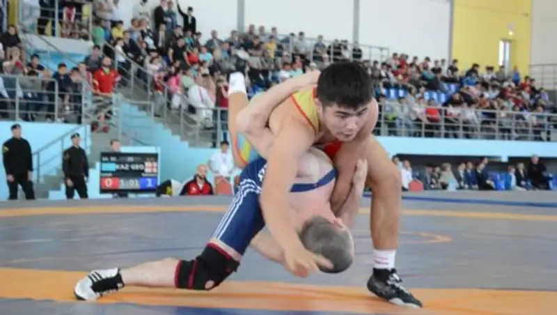 В Мангистау начался международный турнир по греко-римской борьбе