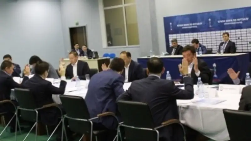 Футзальную и женскую команды должны будут иметь в составе участники КПЛ в 2018 году