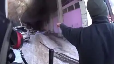 МЧС РК опубликовало видео с экшн-камеры огнеборца в Таразе, фото - Новости Zakon.kz от 29.01.2023 01:04