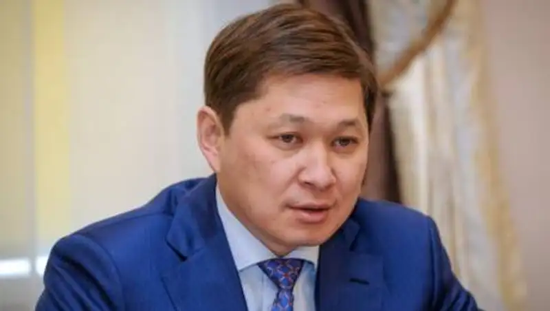 В Кыргызстане "потеряли" экс-премьера Исакова, который должен был вернуться в тюрьму