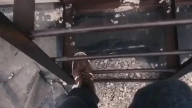 Полиция изучает видео бегающих по крышам подростков в Кокшетау