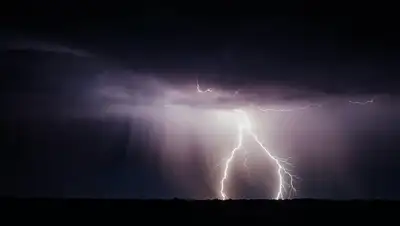 В Алматы и ряде областей ожидается гроза, фото - Новости Zakon.kz от 02.08.2022 18:03