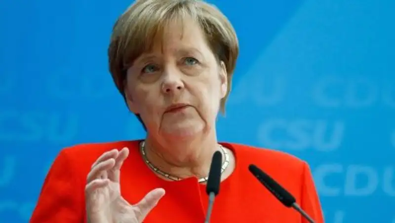 Меркель призвала ЕС согласовывать санкции против России