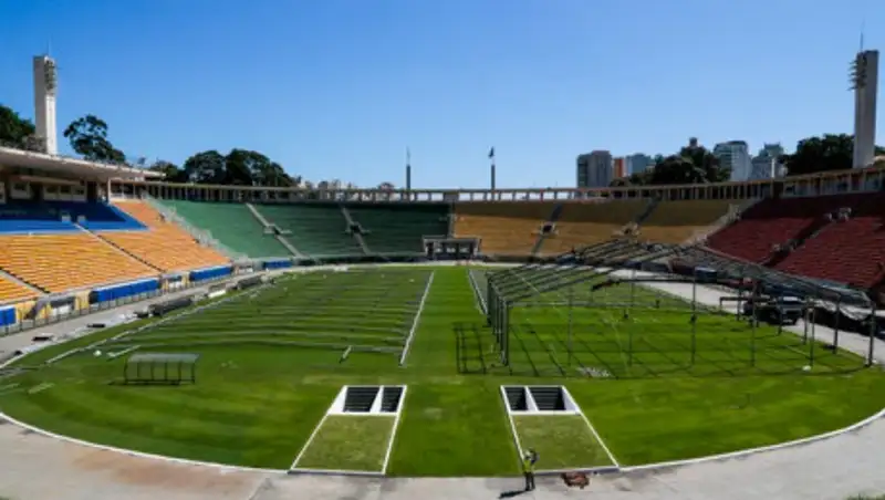 Легендарная "Маракана" станет полевым госпиталем