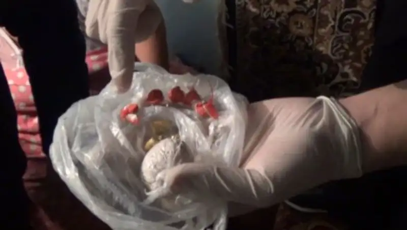 В Шымкенте женщина организовала у себя дома точку по продаже героина