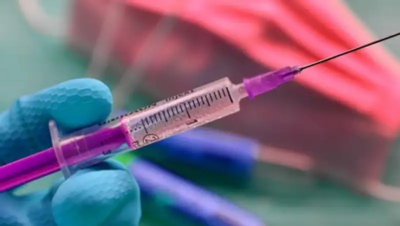 В ВОЗ рассказали, кто первым получит вакцину от COVID-19