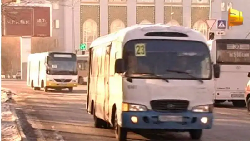 В Караганды ссора кондуктора автобуса с пассажиром окончилась дракой, фото - Новости Zakon.kz от 26.11.2013 15:20