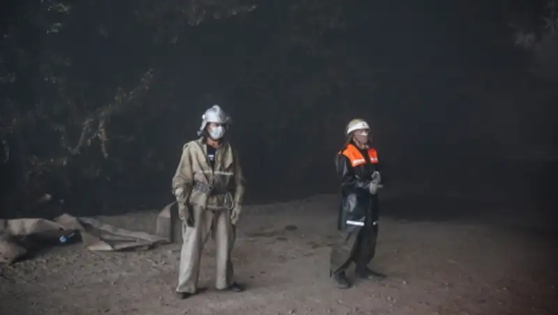 Украинские экологи бьют тревогу в связи с пожаром на нефтебазе в Киевской области