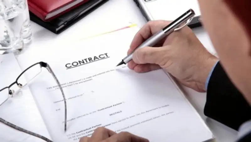 В Казахстане предложили уменьшить оплату труда в праздничные и выходные дни