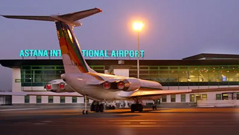 Аэропорт Астаны начал проверку после инцидента с музыкантом Кокеевым