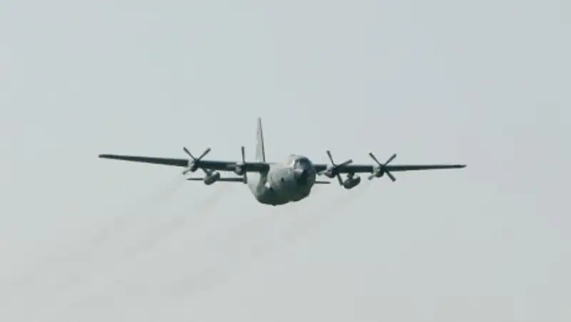 13 человек погибли при крушении самолета ВВС Индонезии