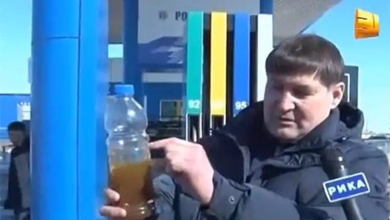 В Актобе около десятка машин вышли из строя после заправки бензином АИ-92