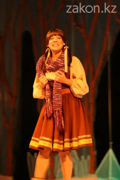 В ТЮЗе им. Н. Сац состоялась премьера детского спектакля «Снежная королева» (фото) В ТЮЗе им. Н. Сац состоялась премьера детского спектакля «Снежная королева» (фото), фото - Новости Zakon.kz от 21.11.2012 19:54