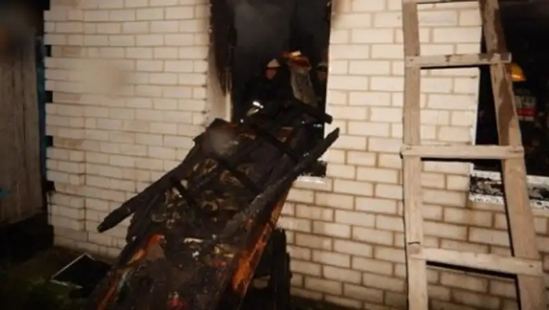 В Семее мать, пытаясь спасти детей от огня, погибла вместе с ними