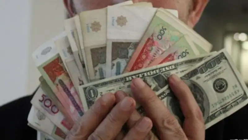 Президент Узбекистана подписал указ о либерализации валютной политики