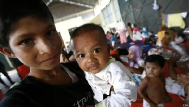 Индонезия: "100 мигрантов убиты на судне из-за еды"