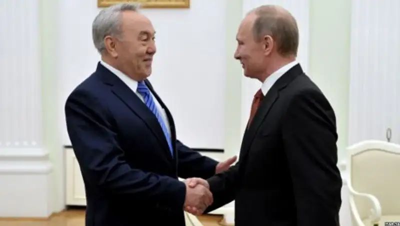 Путин поздравил Назарбаева с 25-летием Независимости РК