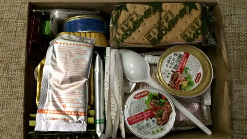 Начальник склада воровал сухпайки и продавал солдатам