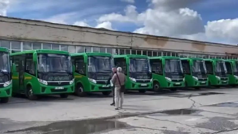 Как в Актобе решают проблемы с общественным транспортом