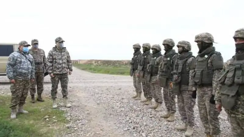 Министр обороны совершил рабочую поездку в южный регион страны