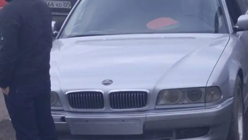 В Алматинской области полицейский без жетона и на гражданском авто "ловил" нарушителей