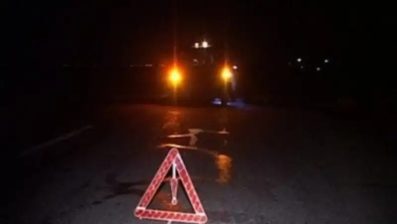 В Семее автомобиль полицейского столкнулся с такси, погиб один человек