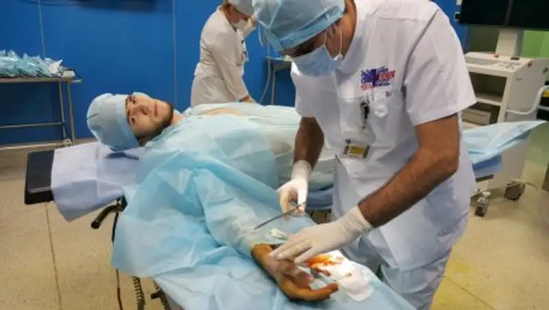 Казахстанский боксер перенес операцию на руку в Алматы