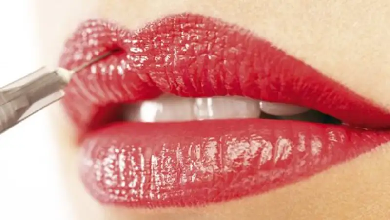 Ученые назвали идеальные пропорции женских губ