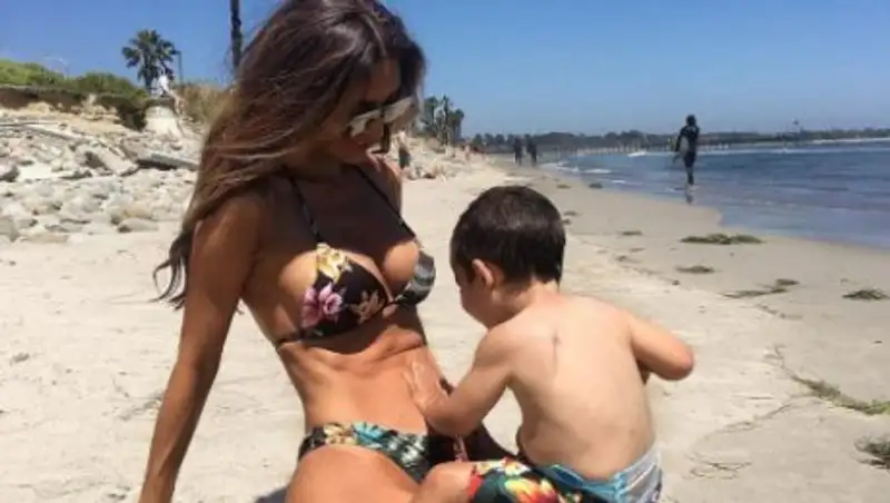 Фото живота фитоняшки на 6-м месяце беременности удивило пользователей